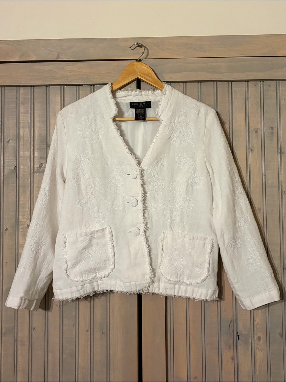 Anne Carson Petite Linen Embroidered Jacket | White Boho Blazer